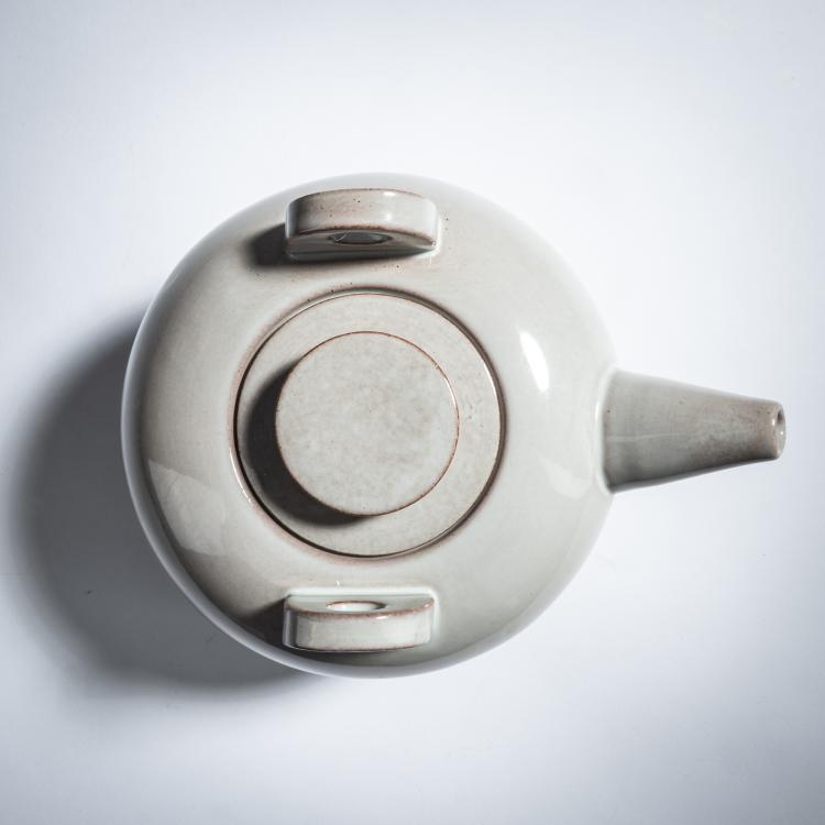 Bild 5 zu Objekt, Teapot, 1920-25, Otto Lindig, Karlsruhe, Majolika, 151A 16
