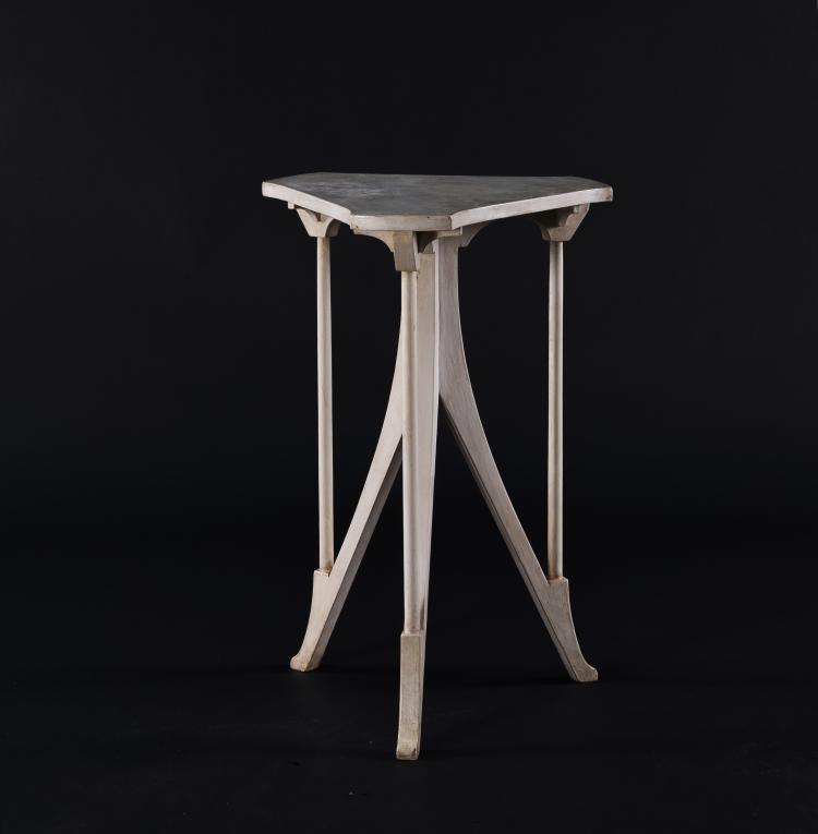 Bild 6 zu Objekt, Side table 'Haus Riemerschmid, Pasing', 1898/99, Richard Riemerschmid, Dresdner Werkst&auml;tten, Dresden-Hellerau, 151A 6