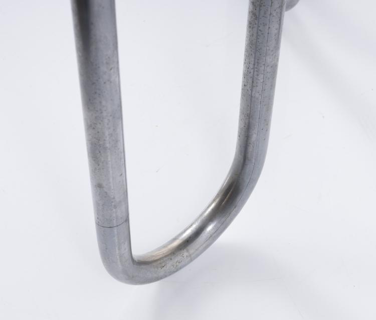 Bild 3 zu Objekt, Side table, c. 1939, Mauser-Werke, Waldeck, 151A 196