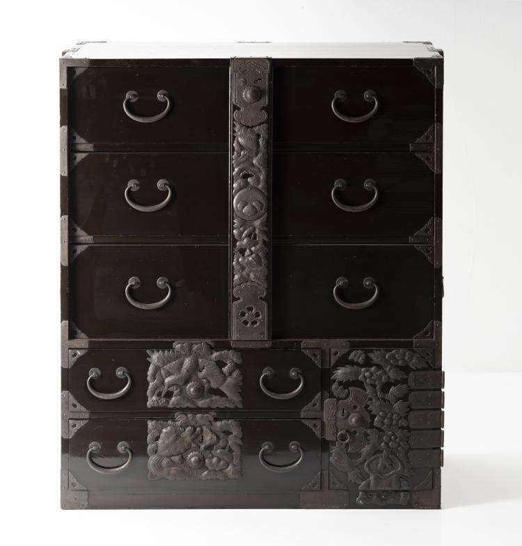 Bild 2 zu Objekt, 'Tansu', chest of drawers, 19th century, Japan, 151A 185
