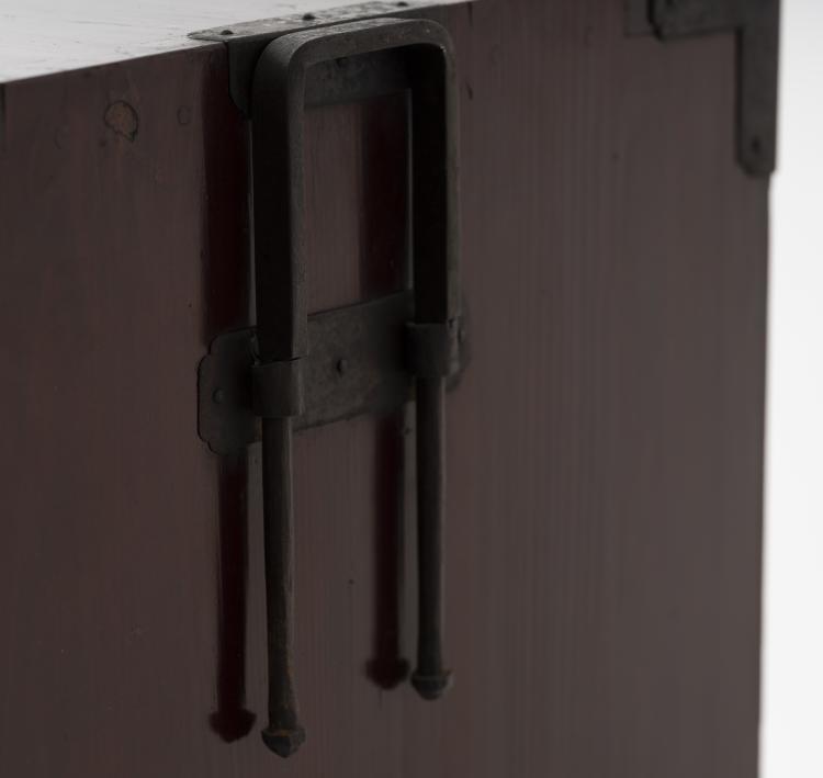 Bild 3 zu Objekt, 'Tansu', chest of drawers, 19th century, Japan, 151A 185
