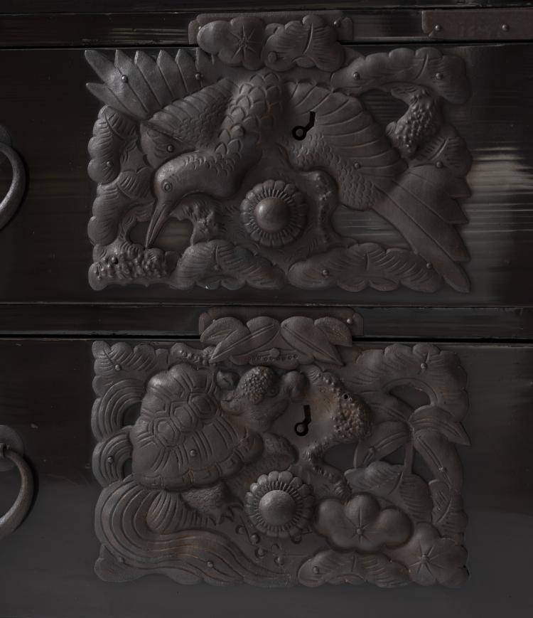 Bild 7 zu Objekt, 'Tansu', chest of drawers, 19th century, Japan, 151A 185