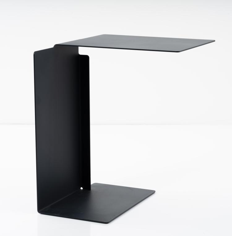 Bild 1 zu Objekt, Beistelltisch 'DIANA A', 2002, Konstantin Grcic, ClassiCon, M&uuml;nchen, 151A 232