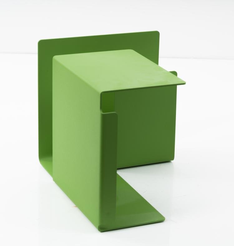 Hauptbild zu Objekt, Zeitungstisch 'DIANA C ', 2002, Konstantin Grcic, ClassiCon, M&uuml;nchen, 151A 231