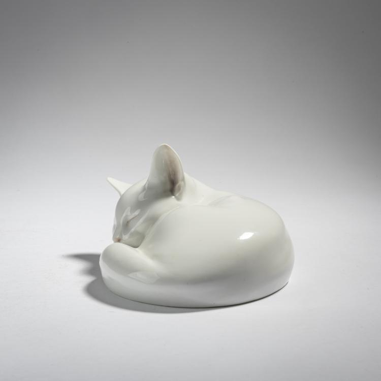 Bild 1 zu Objekt, Sleeping cat, c. 1920, Kopenhagen, KPM, 153C 602