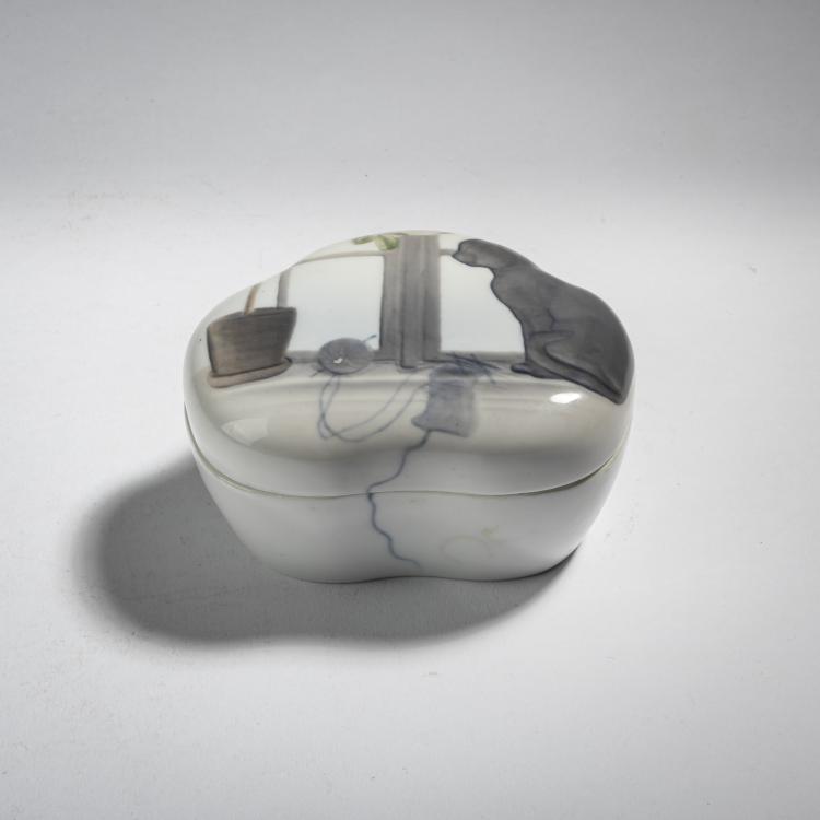 Hauptbild zu Objekt, Lidded jar with cat, c. 1920, Kopenhagen, KPM, 153C 603