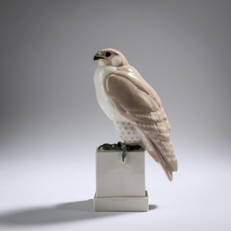 Hauptbild zu Objekt, Seated falcon, 1907, Gerhard Marcks, Schwarzburger Werkst&auml;tten, 153C 585