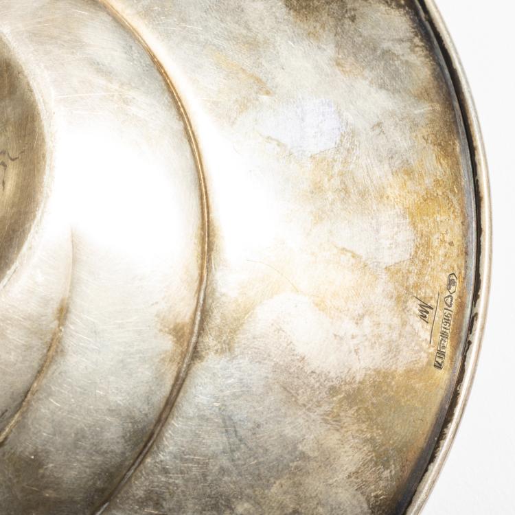 Bild 2 zu Objekt, 'TW-117' bowl, 1957, Tapio Wirkkala, Kultakeskus Oy, H&auml;meenlinna, 151B 489