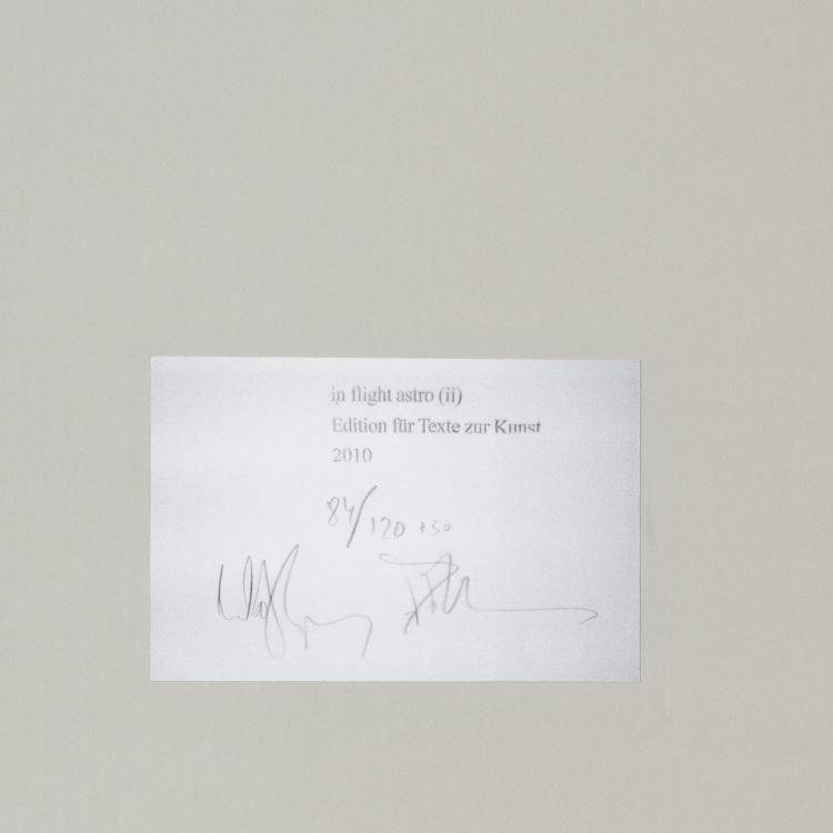 Bild 1 zu Objekt, 'In Flight Astro (II)', 2010, Wolfgang Tillmans, Ed. Texte zur Kunst, 151C 759