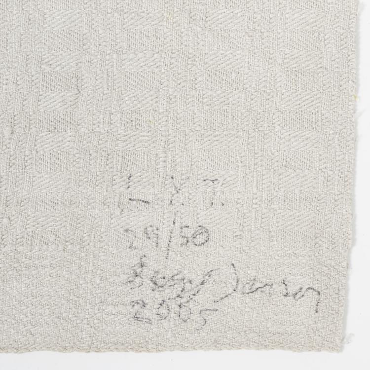 Bild 1 zu Objekt, 'The last yellow triangle, 2005, Sergej Jensen, Ed. Junge Edition -'Texte zur Kunst', 151C 694