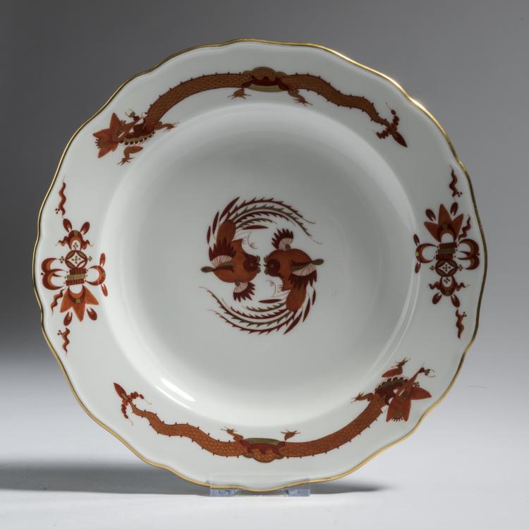 Bild 1 zu Objekt, Decorative plate 'Coral Court Dragon', 1924-33, Meissen, StPM, 153C 557