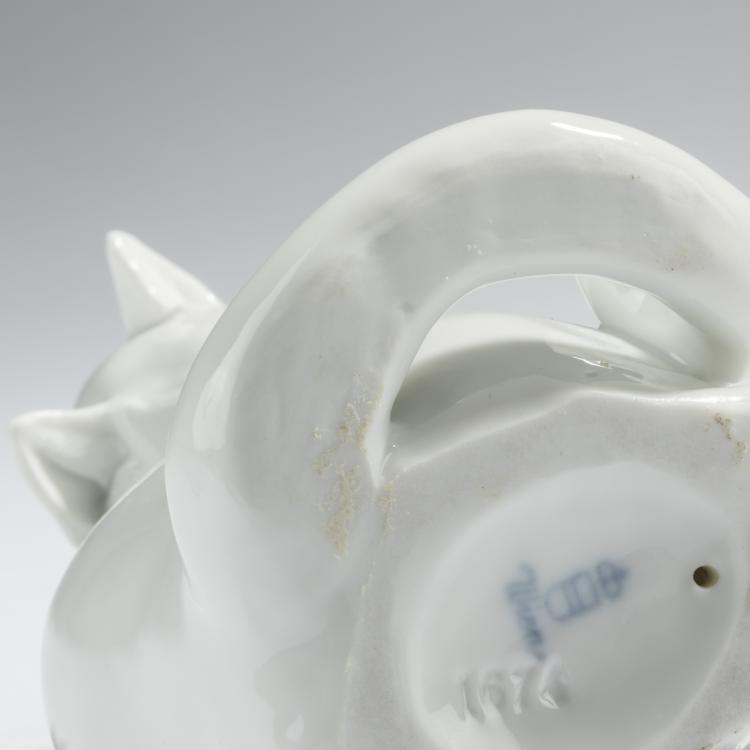 Bild 3 zu Objekt, Sitting cat, 1934, Robert Ullmann, Augarten Wien, 153C 516