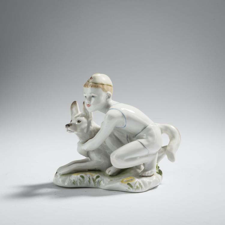 Hauptbild zu Objekt, Soviet boy with dog, c. 1952, Lomonossow-Porzellanmanufaktur, St. Petersburg, 153C 616