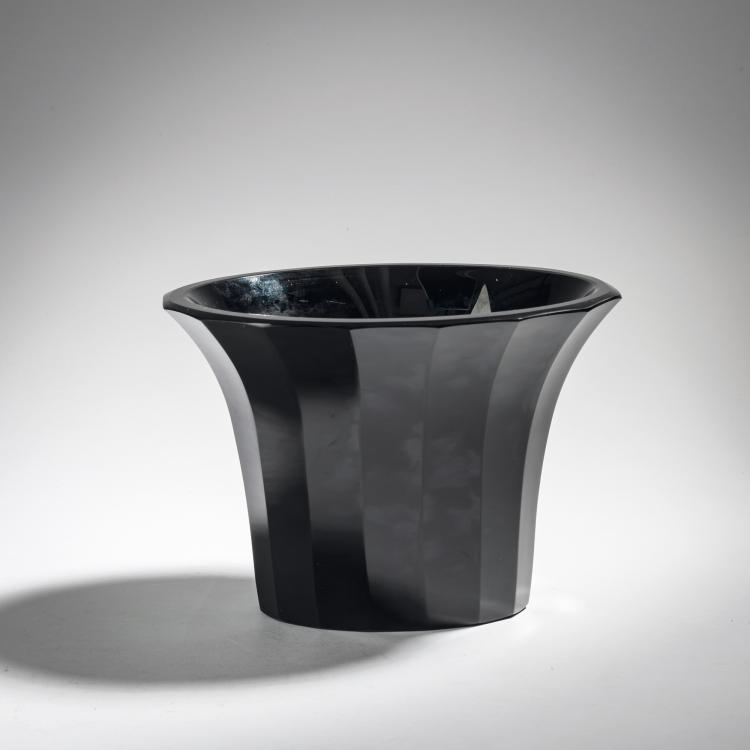 Hauptbild zu Objekt, Vase, c. 1915, Josef Hoffmann, Meyr's Neffe, Adolf; Wiener Werkst&auml;tte, 153B 380
