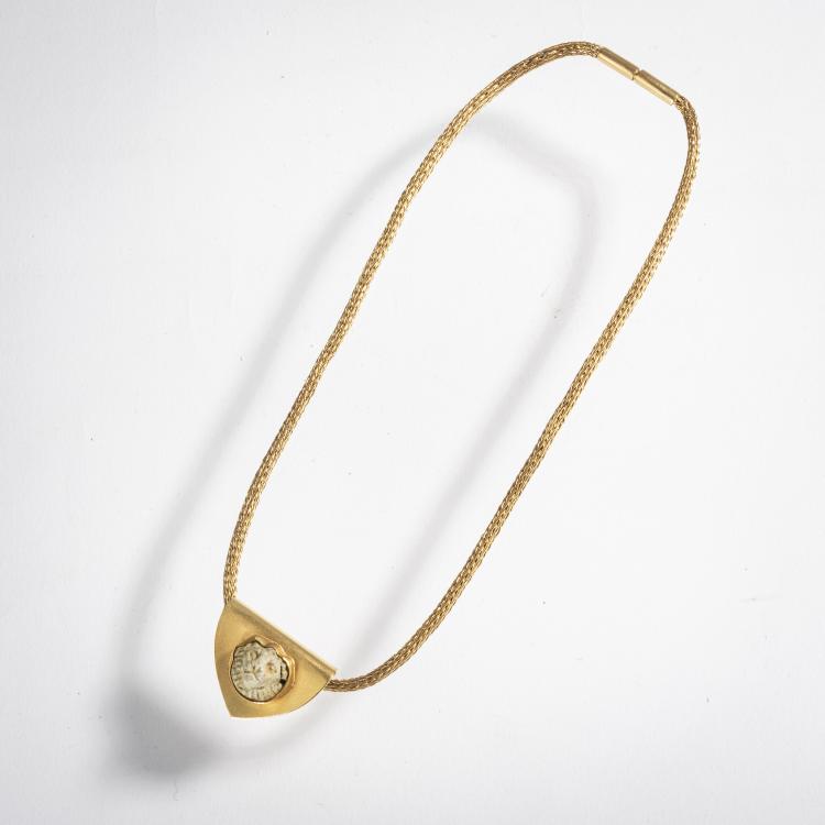 Bild 2 zu Objekt, Necklace, pendant with antique lion head, 2005, Claus Pohl, 154B 260