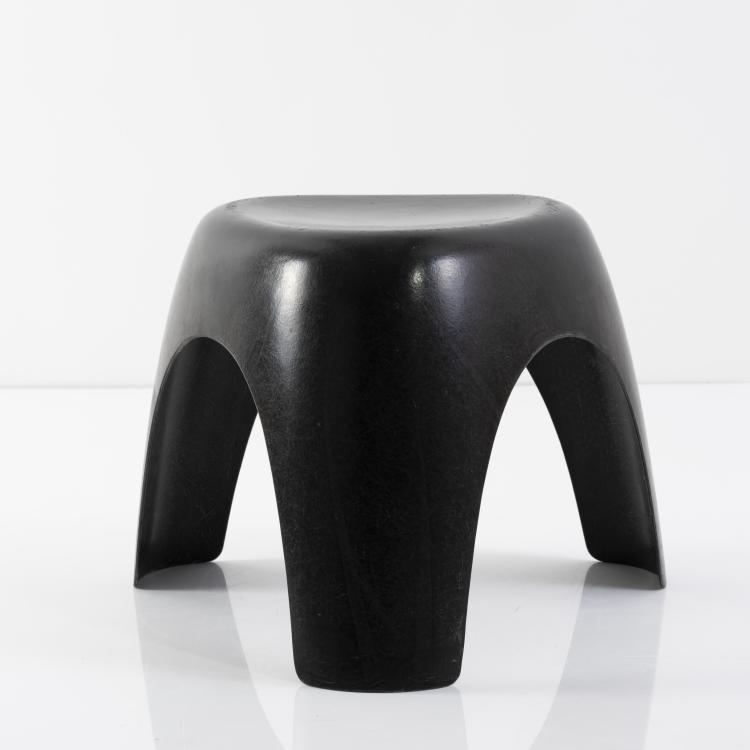 Hauptbild zu Objekt, 'Elephant' stool, 1954, Sori Yanagi, Kotobuki, Japan, 152B 436