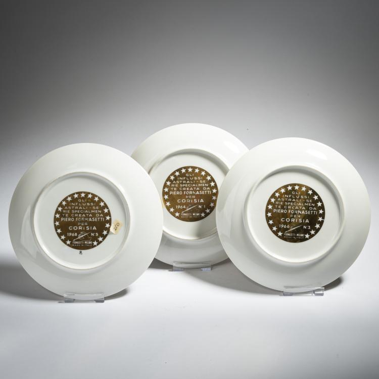 Bild 2 zu Objekt, Set of three 'Gli influssi astrali' plates, 1964-68, Piero Fornasetti, Fornasetti, Mailand, 152A 222