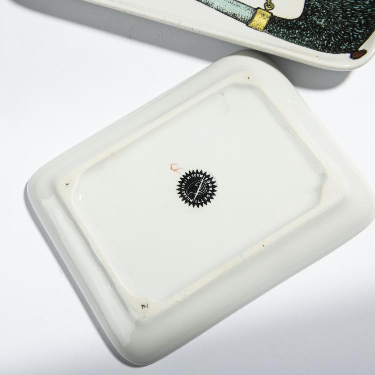 Bild 2 zu Objekt, Set of two 'Due pipe' and 'Pappagallo' ashtrays, 1950s, Piero Fornasetti, Fornasetti, Mailand; Bucciarelli, Mailand, 152A 208