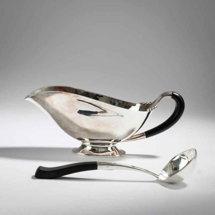 Hauptbild zu Objekt, Sauce boat with spoon, c. 1935, Nielsen, Evald, Kopenhagen, 153C 724