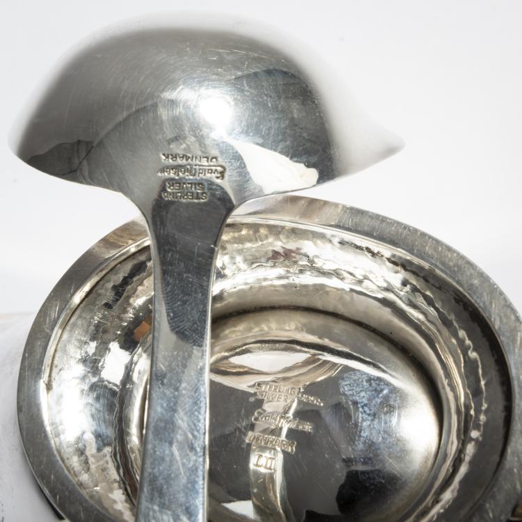 Bild 2 zu Objekt, Sauce boat with spoon, c. 1935, Nielsen, Evald, Kopenhagen, 153C 724