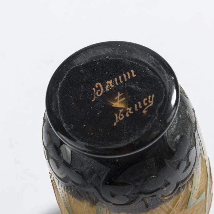 Bild 3 zu Objekt, Kleine Vase 'Orchis, Mouches et Abeilles', 1906, Henri Berg&eacute;, Daum Fr&egrave;res, Nancy, 153B 124