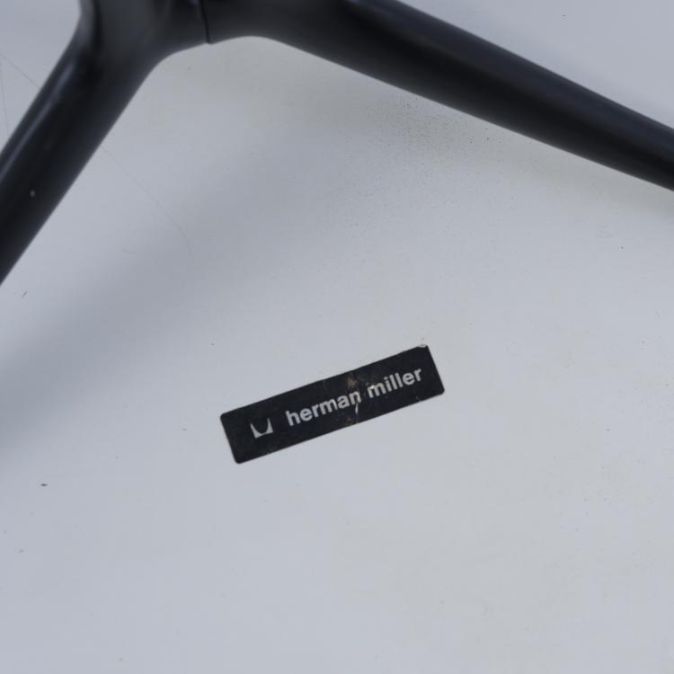 Bild 7 zu Objekt, Side table 'LaFonda', 1961, Charles Eames,Ray Eames, Miller, Herman,  Zeeland, 152B 535