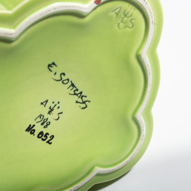 Bild 4 zu Objekt, Teekanne 'Basilico' aus der Serie 'Indian Memories', 1972, Ettore Sottsass, Alessio Sarri, Sesto Fiorentino, 152A 143