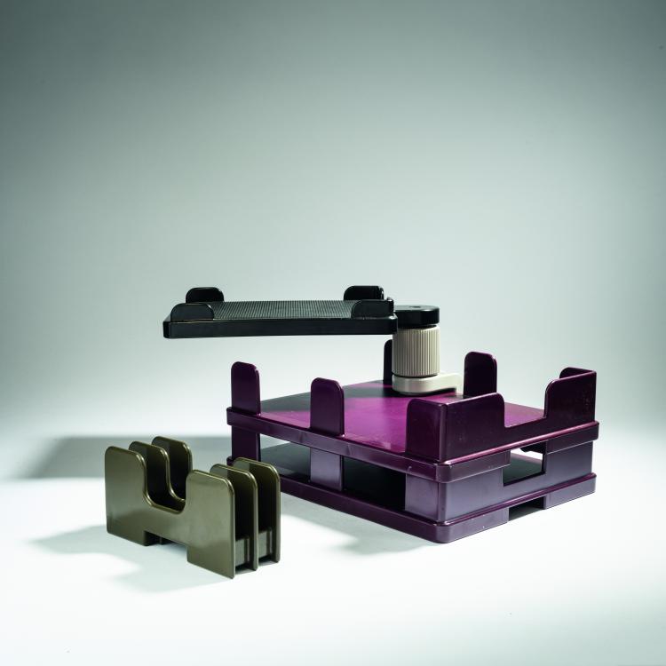 Hauptbild zu Objekt, Ablageset f&uuml;r Arbeitstisch aus der Serie 'Synthesis 45', 1973, Ettore Sottsass, Olivetti, Ivrea, 152A 275