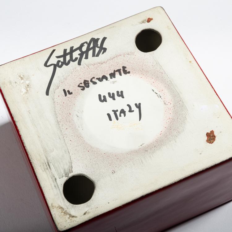 Bild 3 zu Objekt, Ashtray '444', 1962/63, Ettore Sottsass, Societ&agrave; Ceramica Toscana, Figline; Il Sestante, Mailand, 152A 134