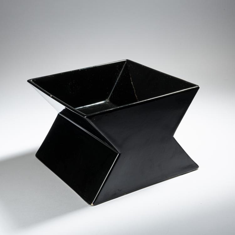 Bild 2 zu Objekt, Fruchtschale 'Y10' aus der Serie 'Terracotta Yantra', 1969, Ettore Sottsass, Design Centre, Mailand, 152A 138