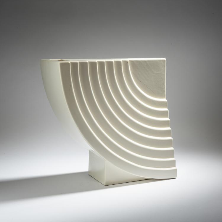 Bild 2 zu Objekt, Vase 'Y31' aus der Serie 'Terracotta Yantra', 1969, Ettore Sottsass, Italien, 152A 141