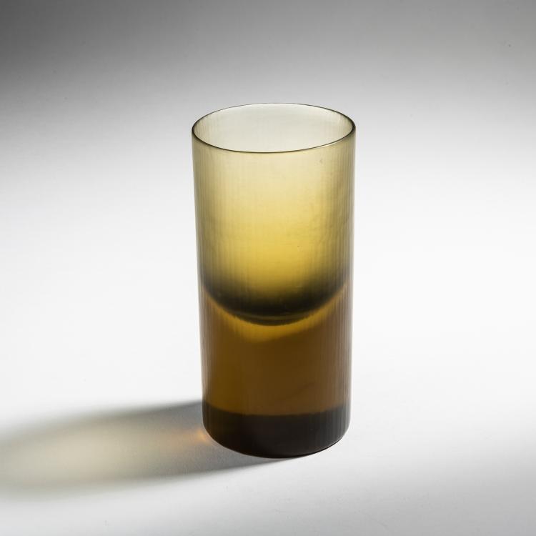 Bild 1 zu Objekt, 'Battuto' vase, 1959/60, Tobia Scarpa, Venini & C., Murano, 152C 664