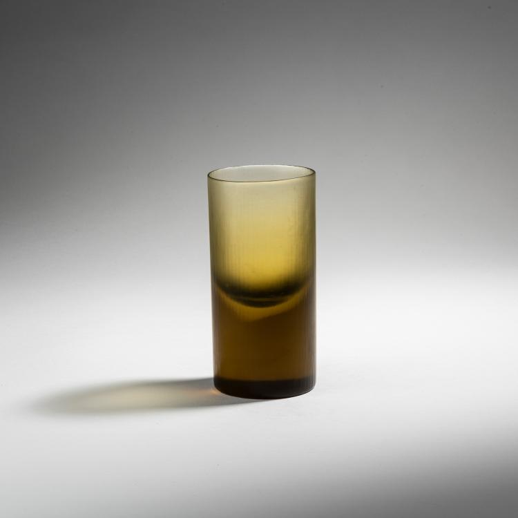 Bild 2 zu Objekt, 'Battuto' vase, 1959/60, Tobia Scarpa, Venini & C., Murano, 152C 664