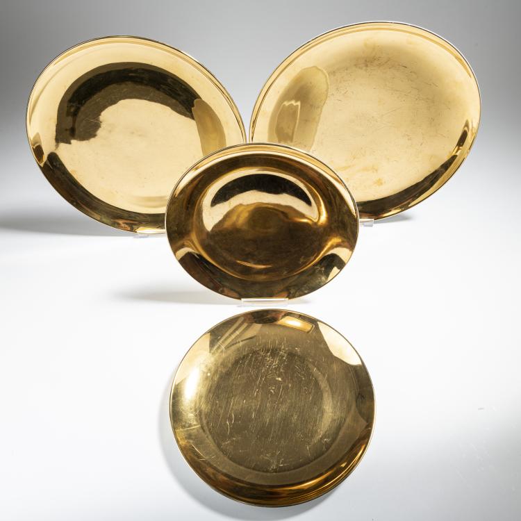 Bild 1 zu Objekt, Set of two larger and two smaller 'Oro' plates, 1970s, Piero Fornasetti, Fornasetti, Mailand, 152A 221