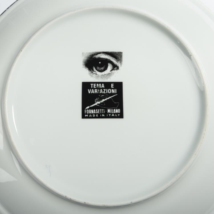 Bild 2 zu Objekt, Vier Teller 'Tema e variazioni', 1980er Jahre, Piero Fornasetti, Fornasetti, Mailand, 152A 231
