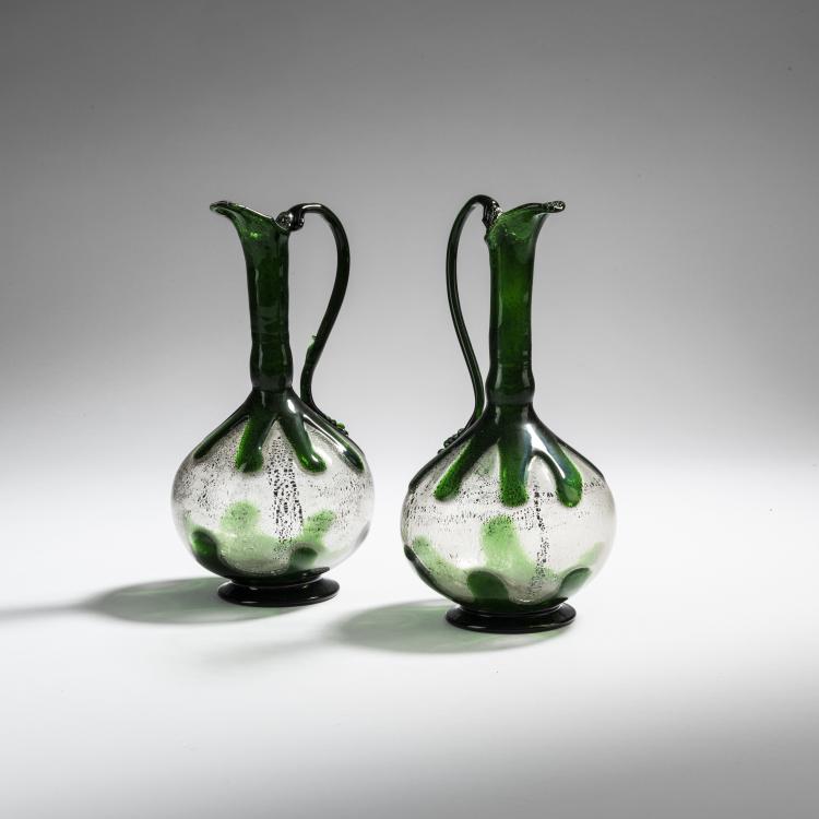 Bild 1 zu Objekt, Two 'Stile antico' carafes, c. 1910, Toso, Fratelli, Murano, 152C 805