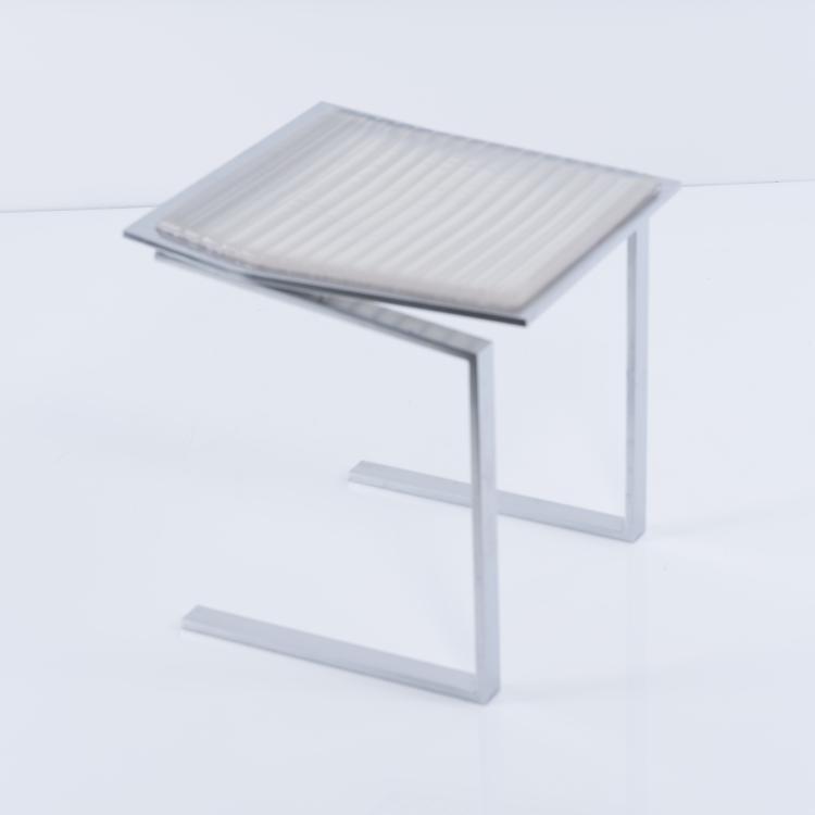 Bild 3 zu Objekt, 'Naiad' stool, 2002, Helmut Jahn,Yorgo Lykouria, ClassiCon, M&uuml;nchen, 152B 600