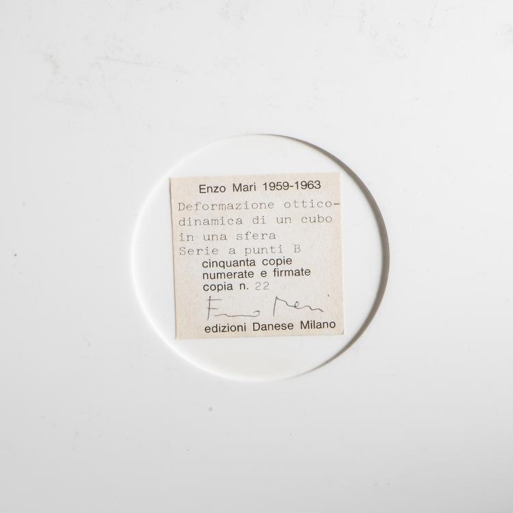 Bild 1 zu Objekt, 'Deformazione ottico-dinamica di un cubo in una sfera, serie a punti B', 1959-63, Enzo Mari, Danese, Mailand, 152A 116