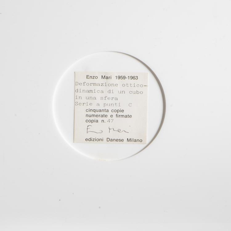 Bild 1 zu Objekt, 'Deformazione ottico-dinamica di un cubo in una sfera, serie a punti B', 1959-63, Enzo Mari, Danese, Mailand, 152A 117