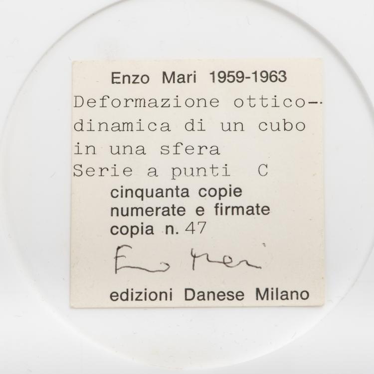 Bild 2 zu Objekt, 'Deformazione ottico-dinamica di un cubo in una sfera, serie a punti B', 1959-63, Enzo Mari, Danese, Mailand, 152A 117