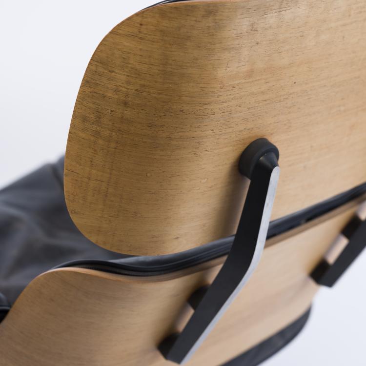 Bild 1 zu Objekt, Lounge chair '670' with Ottoman '671', 1956, Charles Eames,Ray Eames, Vitra, Weil am Rhein, 152B 457