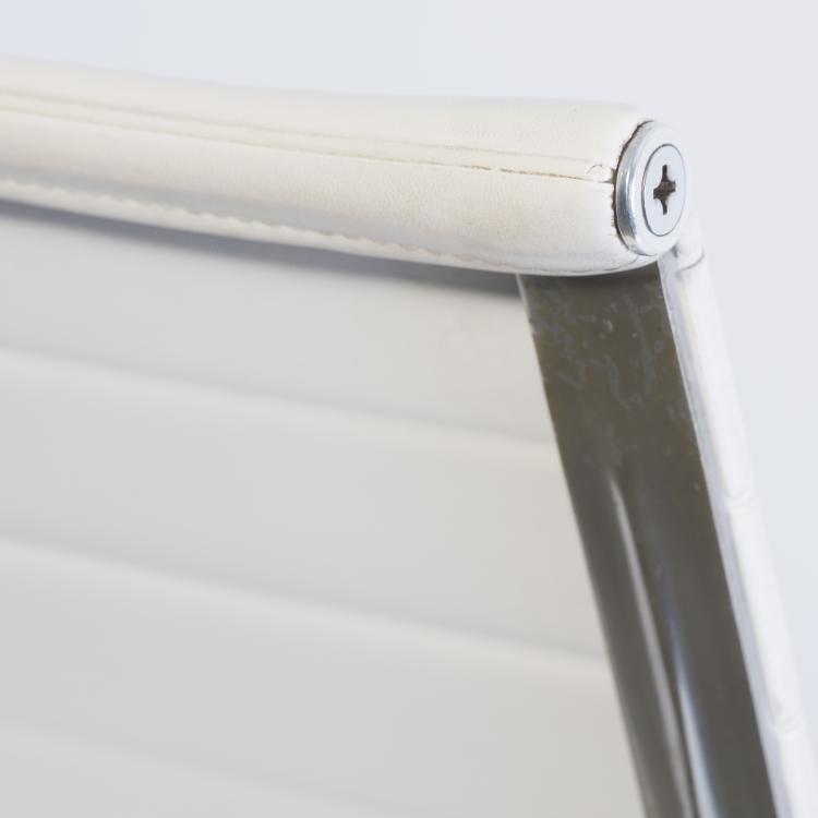 Bild 6 zu Objekt, Highback armchair 'Aluminum Group', 1958, Charles Eames,Ray Eames, Vitra, Weil am Rhein, 152B 470