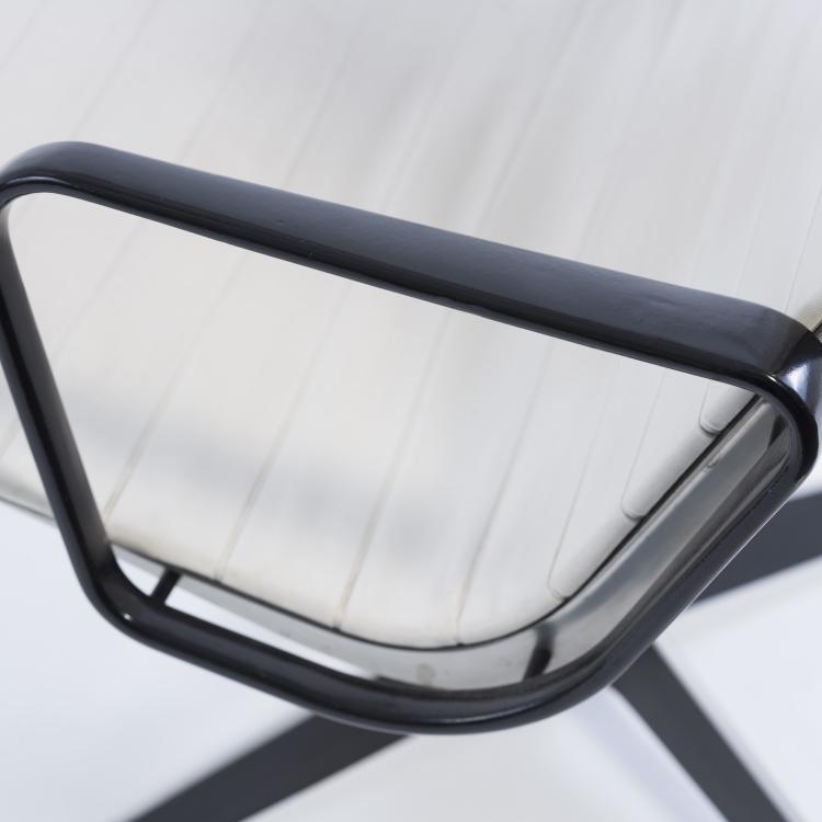 Bild 8 zu Objekt, Highback armchair 'Aluminum Group', 1958, Charles Eames,Ray Eames, Vitra, Weil am Rhein, 152B 470