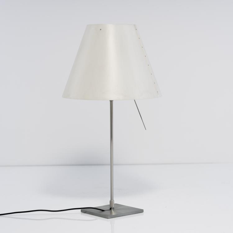 Bild 1 zu Objekt, Set of three floor lamps and a table light 'Costanza', 1986, Paolo Rizzatto, Luceplan, Mailand, 152A 342