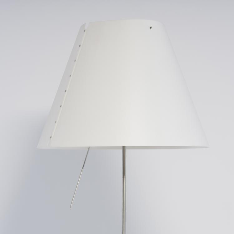 Bild 2 zu Objekt, Set of three floor lamps and a table light 'Costanza', 1986, Paolo Rizzatto, Luceplan, Mailand, 152A 342