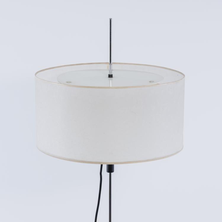 Bild 4 zu Objekt, Set of three floor lamps and a table light 'Costanza', 1986, Paolo Rizzatto, Luceplan, Mailand, 152A 342