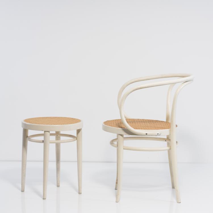 Bild 1 zu Objekt, Armchair '6009', 1900 and stool '214 RH', 1880, Thonet, Frankenberg, 152B 357