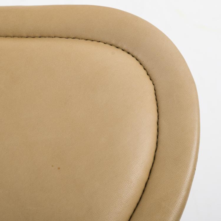 Bild 4 zu Objekt, Einschwinger, 1982, Stefan Wewerka, Tecta, Lauenf&ouml;rde, 160A 141