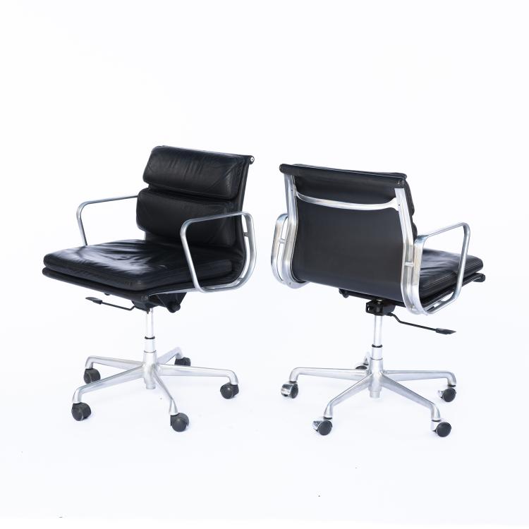 Bild 2 zu Objekt, Set of two 'Soft Pad' desk chairs, 1969, Charles Eames,Ray Eames, ICF, Cadsana; Miller Herman, Zeeland, 152B 557