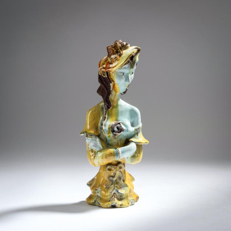 Hauptbild zu Objekt, Young woman in a hat, after 1925, Susi Singer, Gr&uuml;nbach, 153C 484